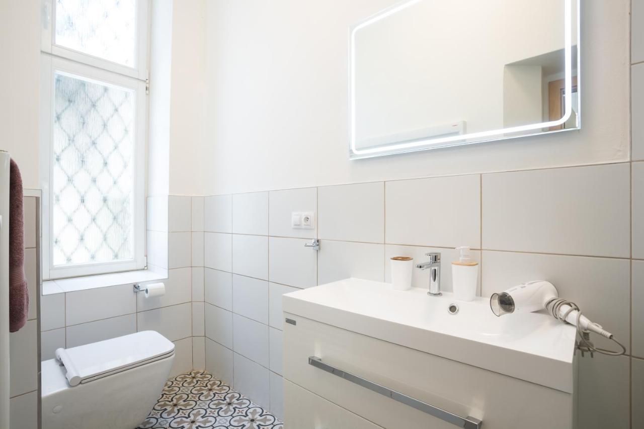 Apartman Karlovarska マリアーンスケー・ラーズニェ エクステリア 写真
