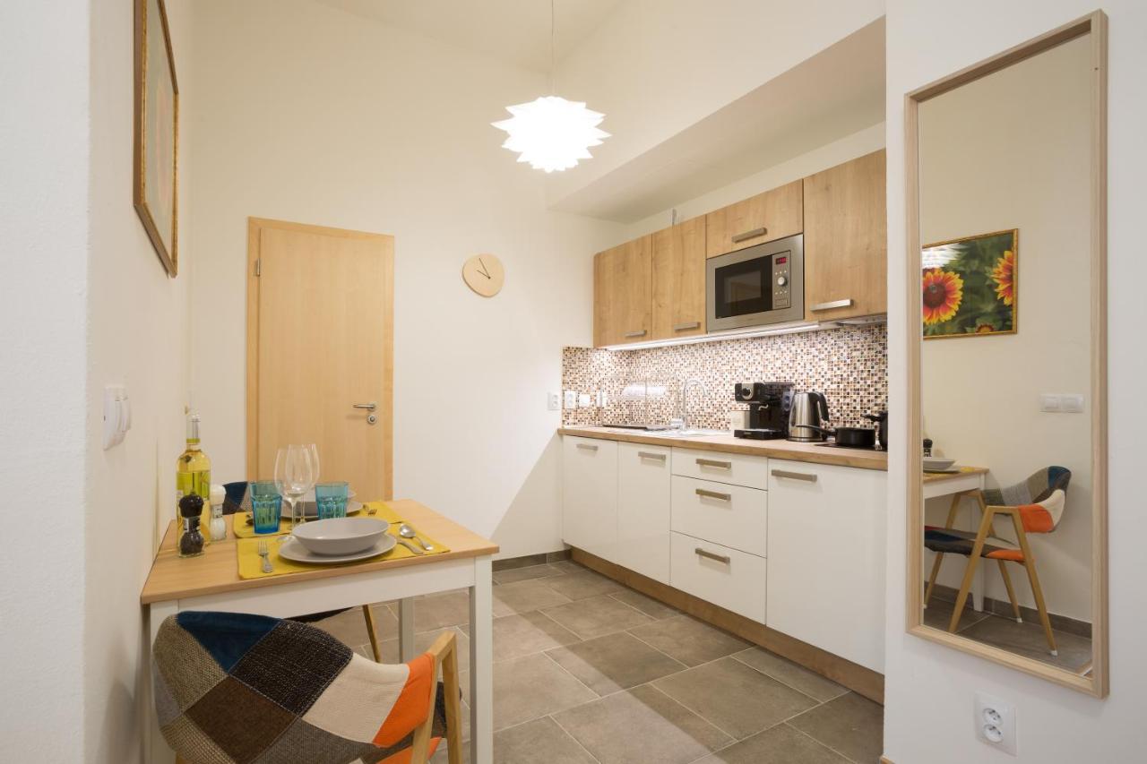 Apartman Karlovarska マリアーンスケー・ラーズニェ エクステリア 写真