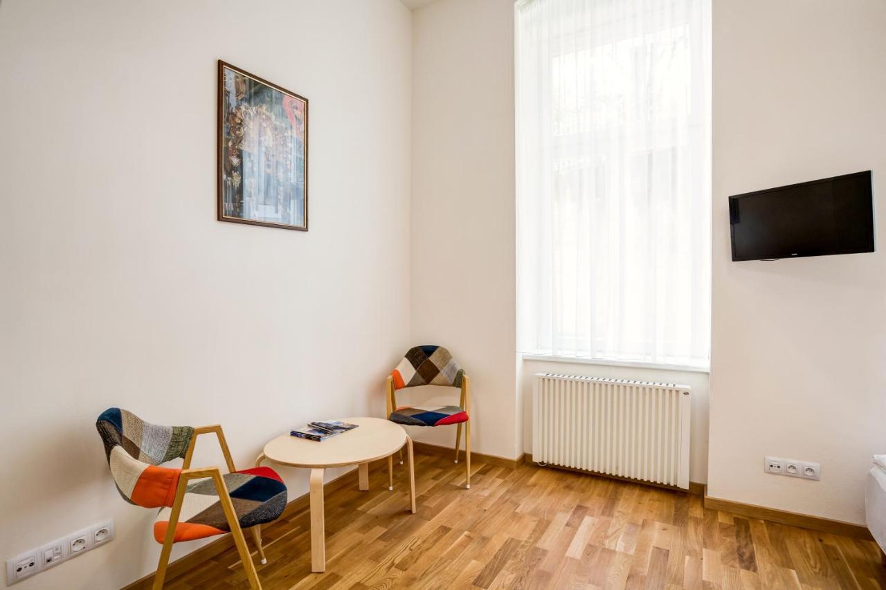 Apartman Karlovarska マリアーンスケー・ラーズニェ エクステリア 写真