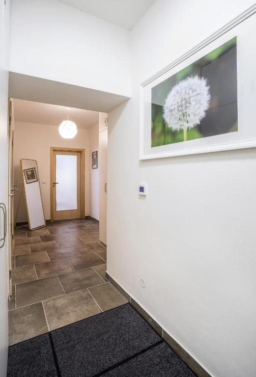 Apartman Karlovarska マリアーンスケー・ラーズニェ エクステリア 写真